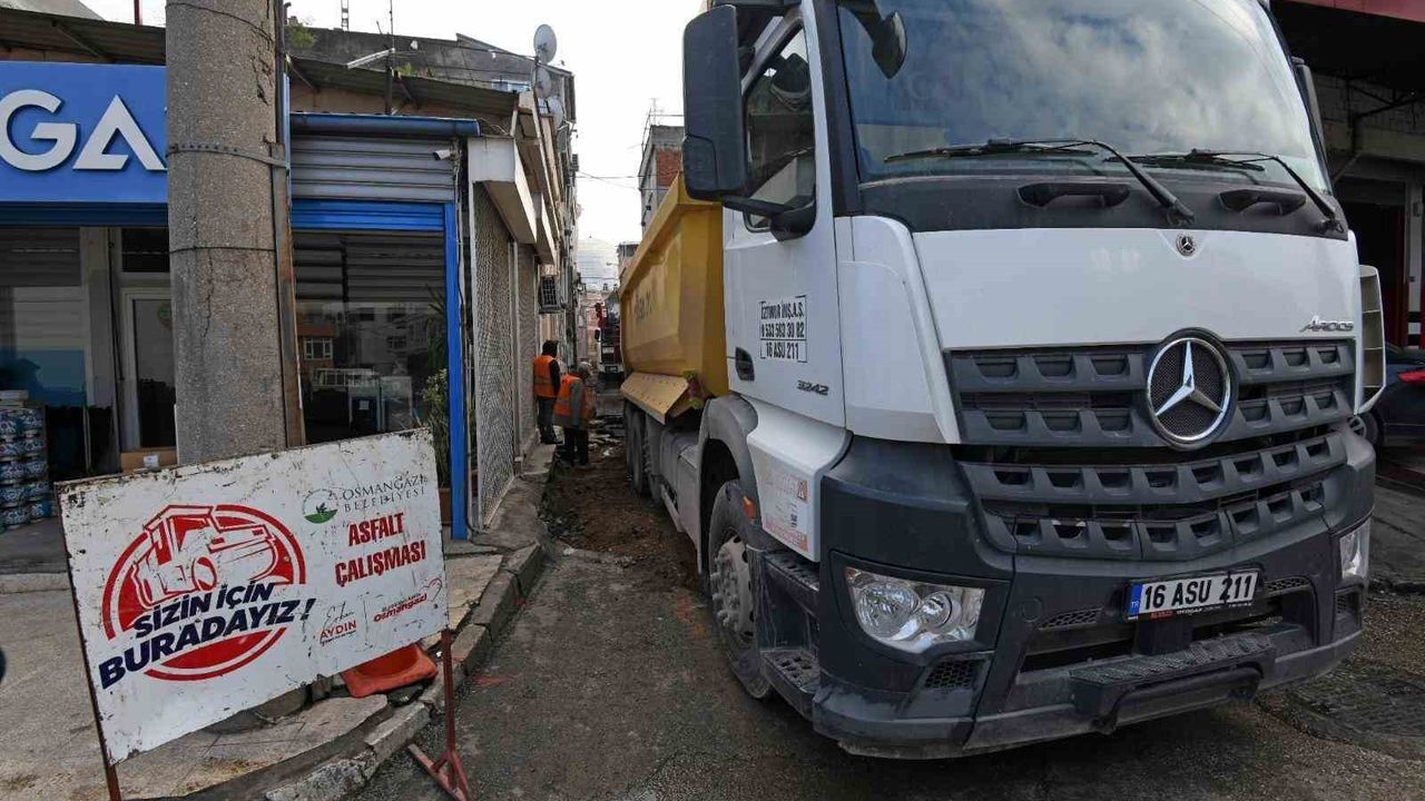 Osmangazi'de Asfalt Yenileme Çalışmaları Devam Ediyor