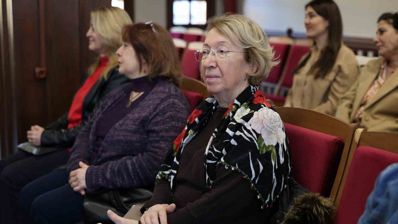 Osmangazi'de Kadınlara Şiddet Türleri Öğretildi