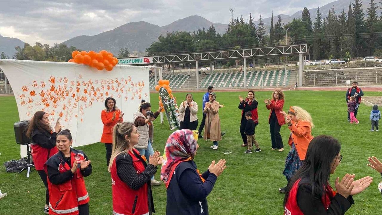 Osmaniye'de Kadına Şiddete Karşı Turuncu Konvoy Etkinliği