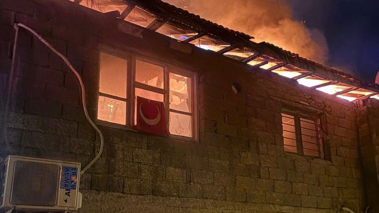 Osmaniye'de Yangın Kontrol Altına Alındı