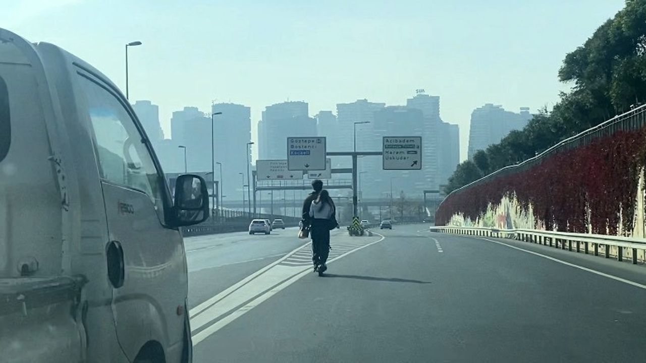 Otoyolda Scooterla Tehlikeli Anlar