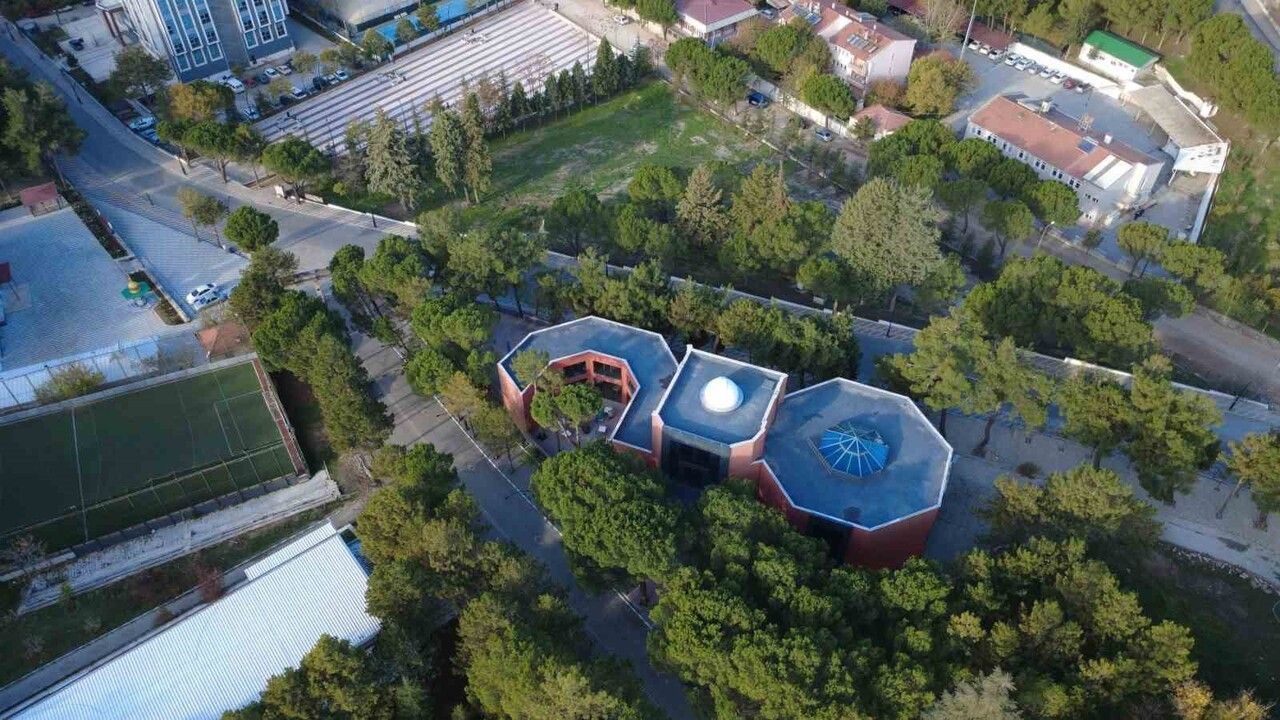 Özgen İzmiroğlu Kültür Merkezi Açıldı