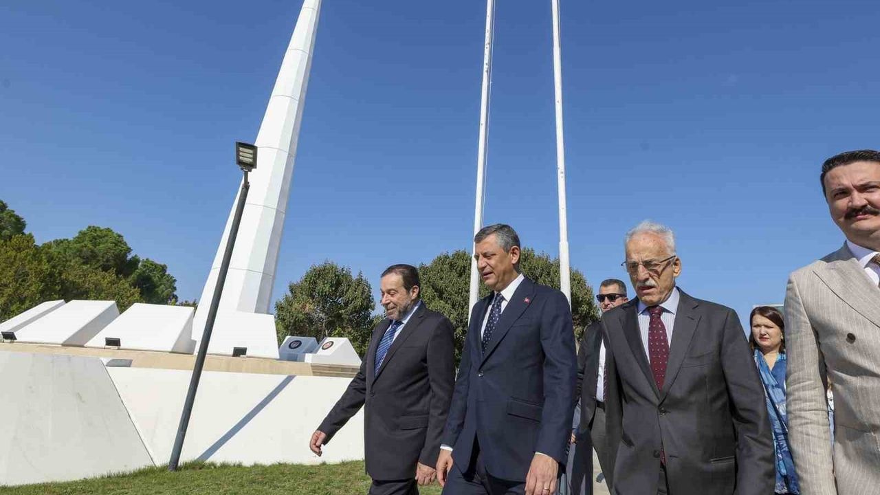 Özgür Özel KKTC'de Temaslarda Bulundu