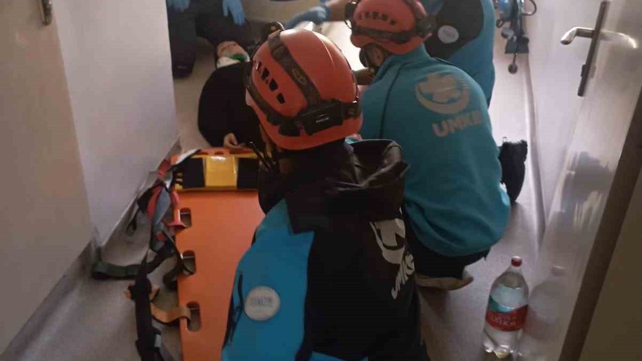 Palu Devlet Hastanesi'nde Deprem ve Yangın Tatbikatı