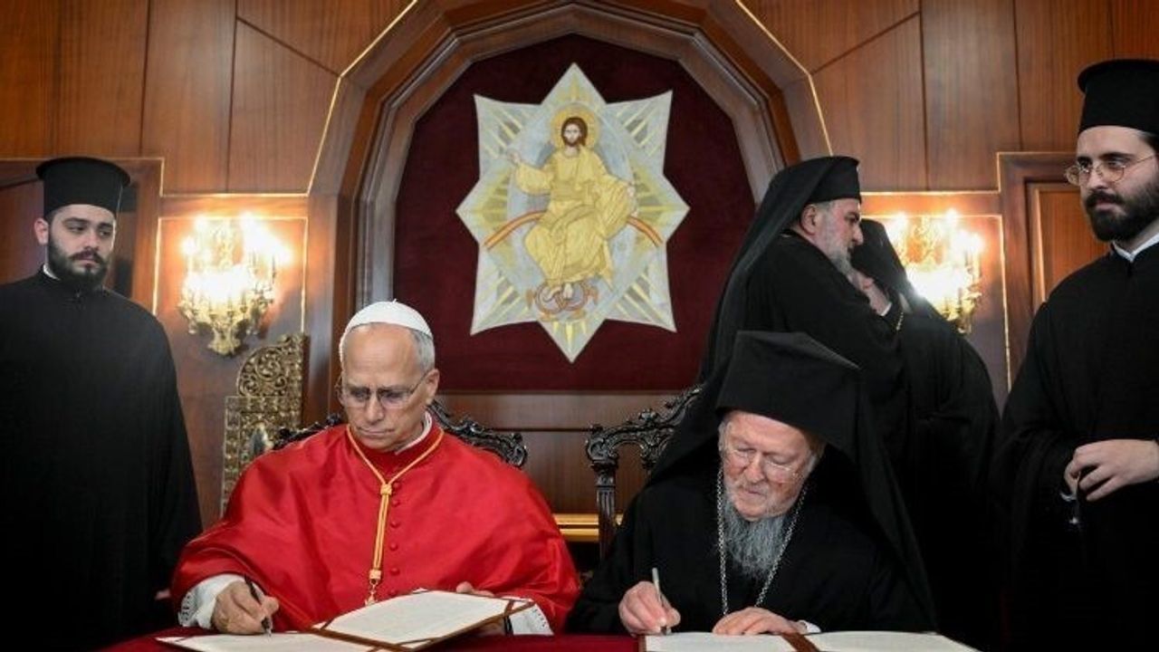 Papa 14. Leo, Fener Rum Patriği Bartholomeos ile Görüştü