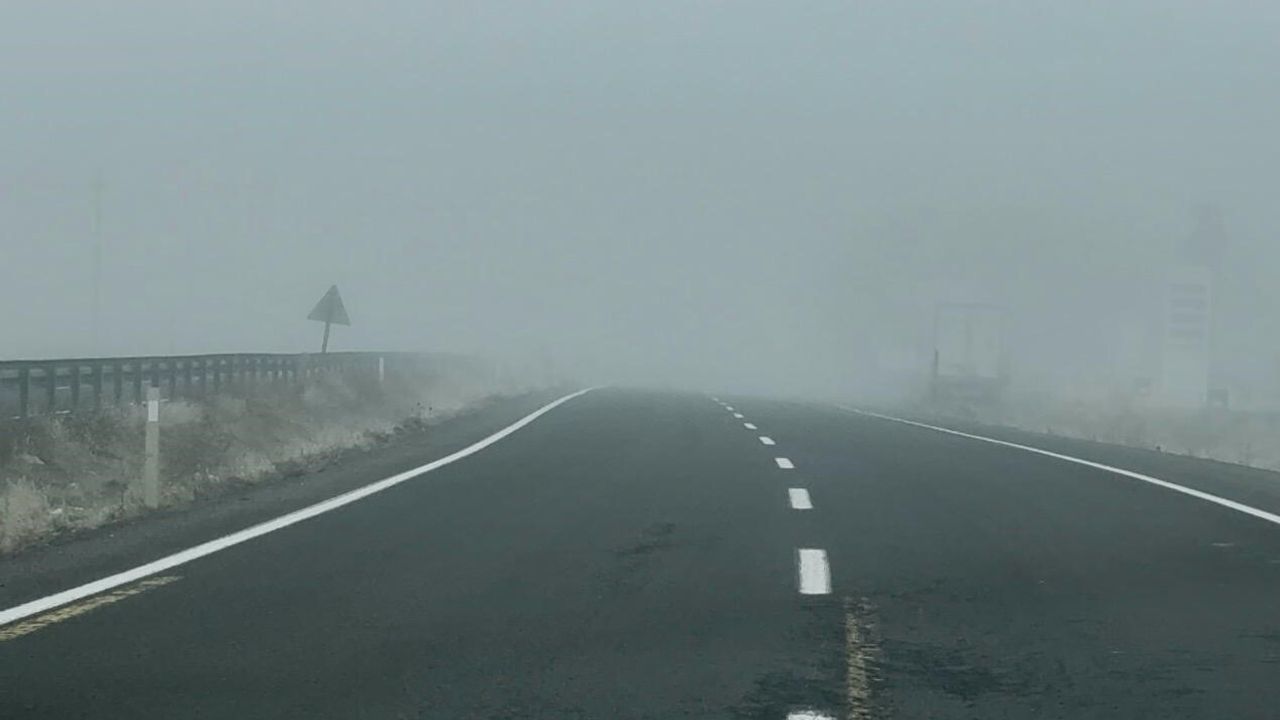 Patnos'ta Yoğun Sis Ulaşımı Olumsuz Etkiliyor