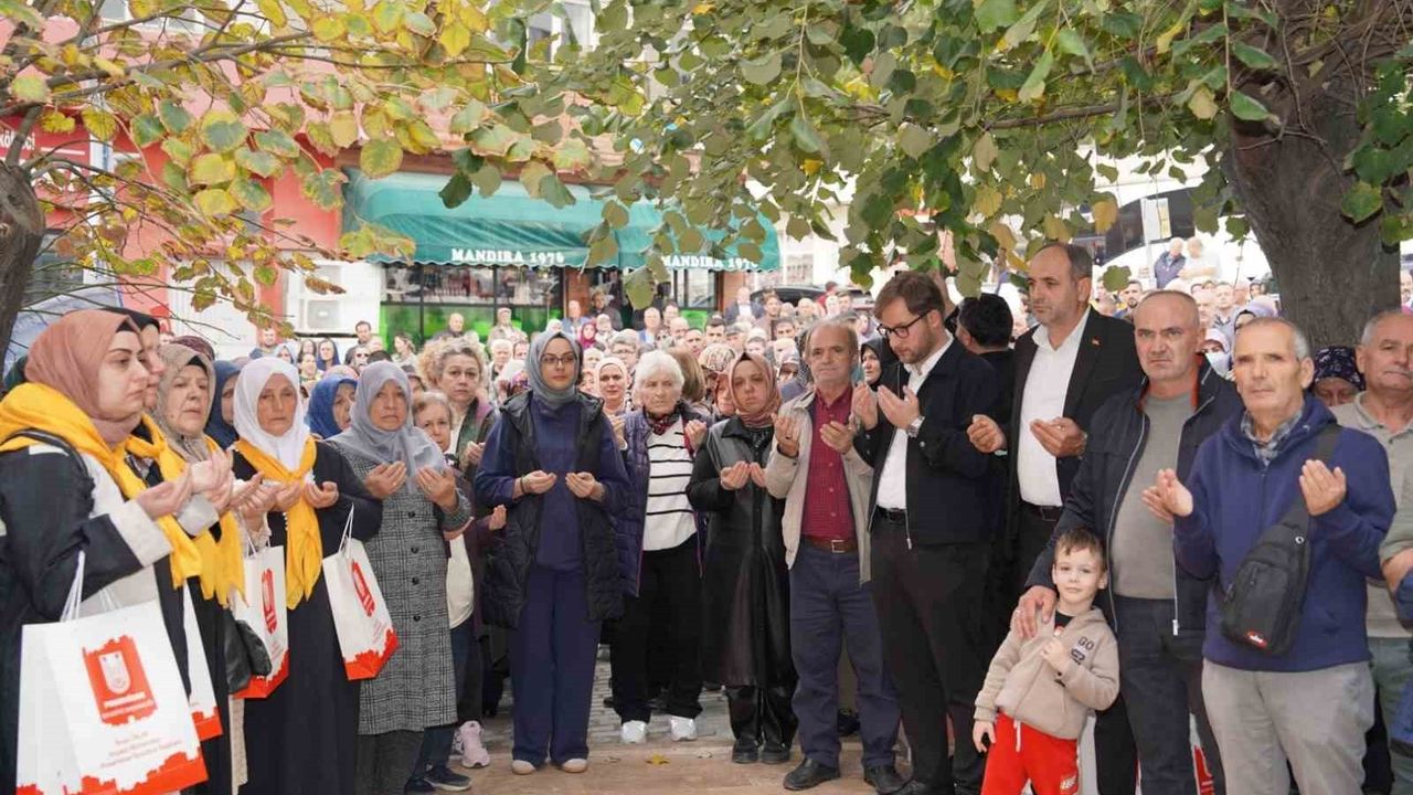 Pınarhisar'dan Umreye 57 Kişilik Kafile Uğurlandı