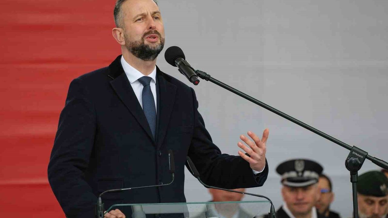 Polonya 2026'da 400 Bin Kişiye Askeri Eğitim Vermeyi Planlıyor