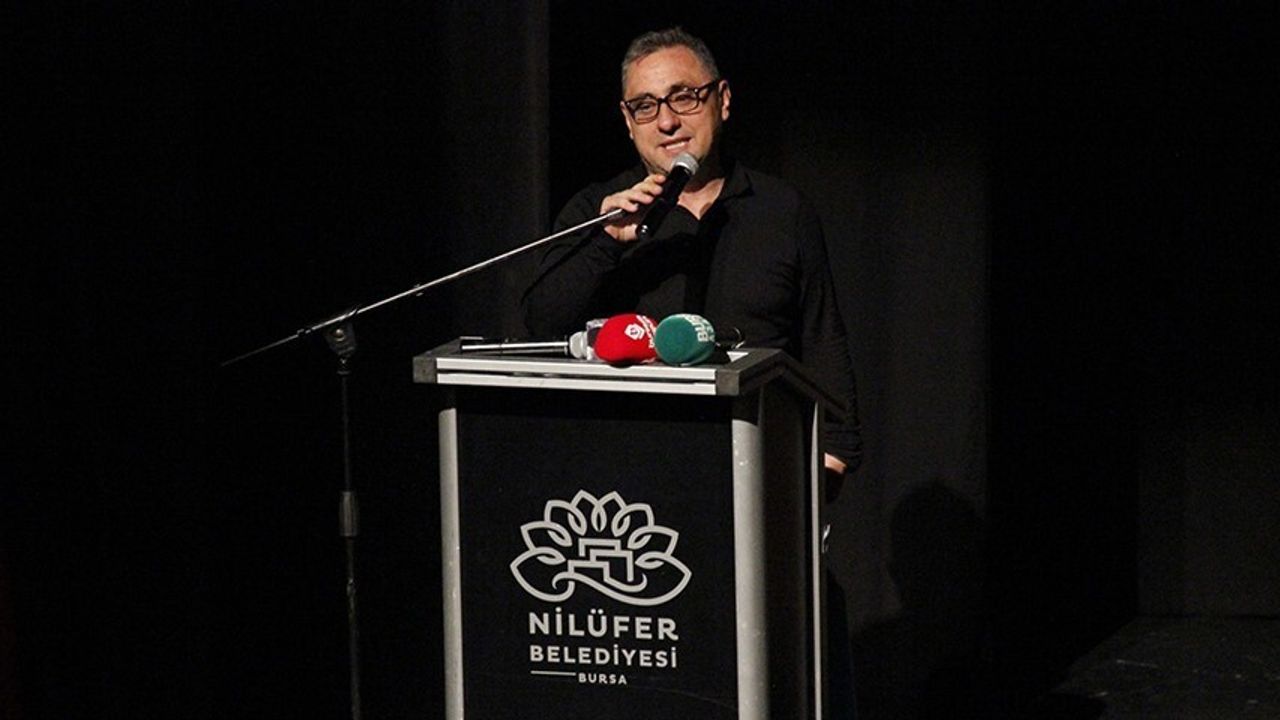 Prof. Dr. Murat Kacıroğlu Edebiyat Eleştirisi Ödülünü Kazandı