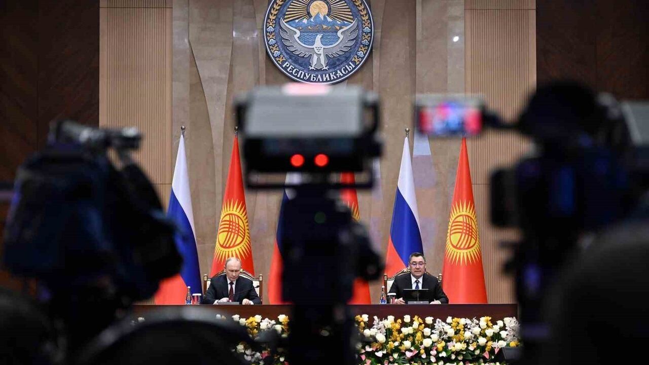 Putin, Kırgızistan'da Nükleer Enerji Santrali Projesini Duyurdu