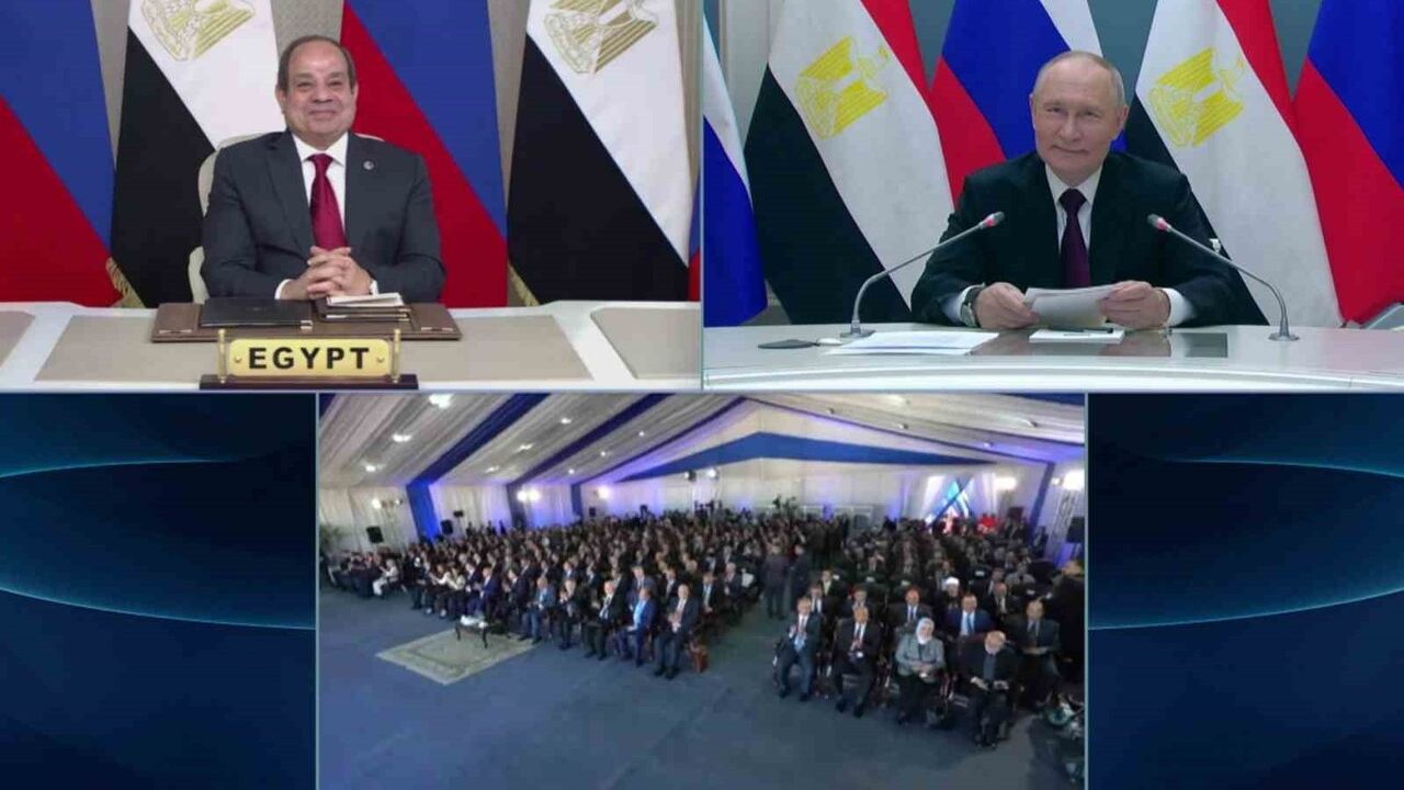 Putin ve es-Sisi El-Dabaa Nükleer Santrali Töreninde Buluştu