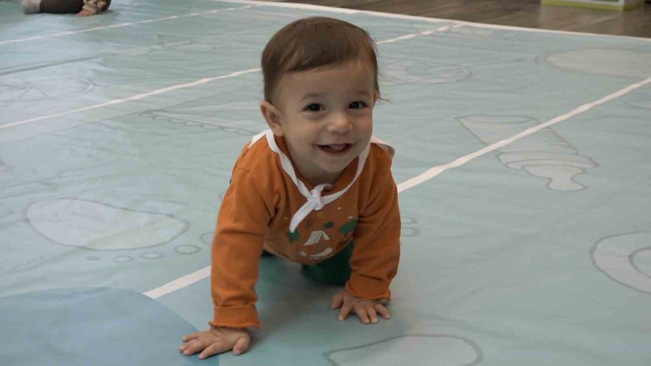 Rize'de Ailelerin Yarıştığı Bebek Emekleme Etkinliği