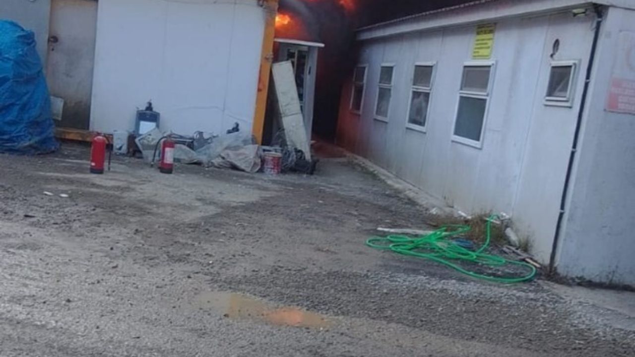 Rize'de İnşaat Şantiyesinde Yangın Çıktı