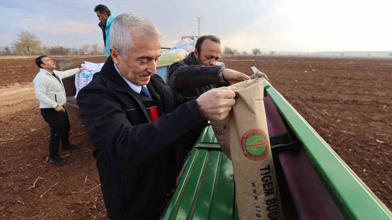 Şahinbey'de Çiftçilere Destek: Tohum ve Gübre Dağıtımı
