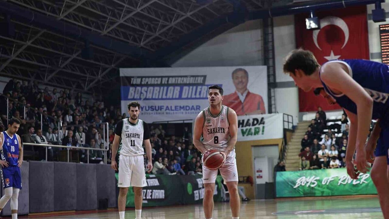 Sakarya Büyükşehir Basketbol Takımı Namağlup Unvanı İçin Hazır
