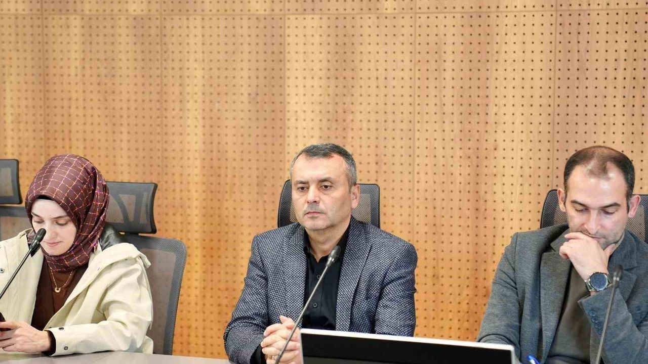 Sakarya Üniversitesi'nde Yeni Eğitim Modeli Üzerine Tartışmalar