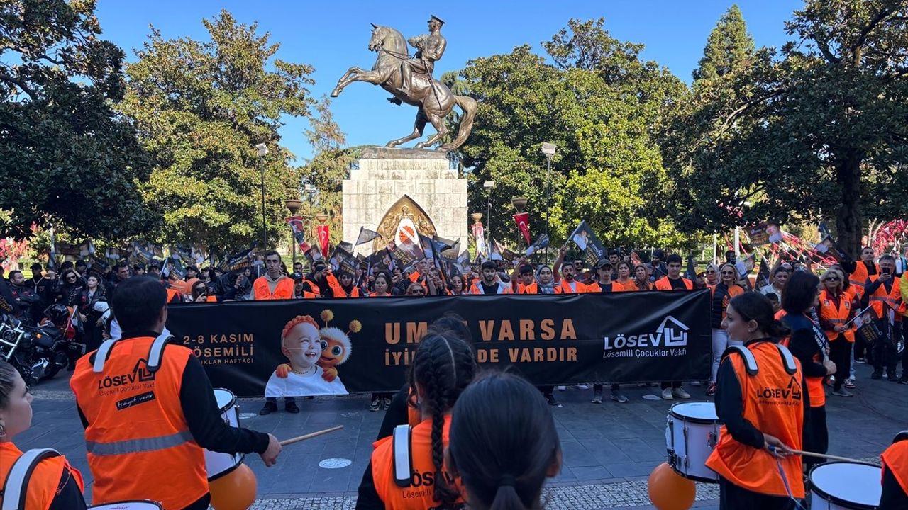 Samsun'da Lösemi Farkındalık Yürüyüşü Düzenlendi
