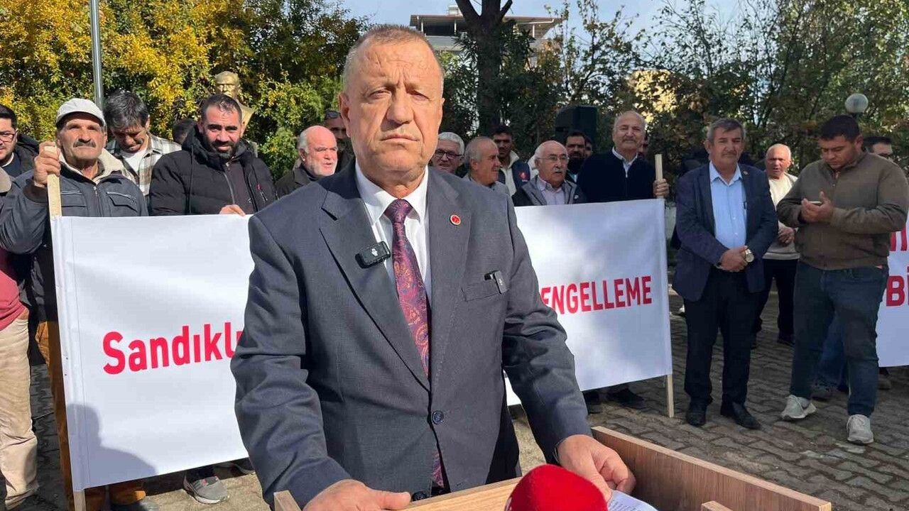 Sandıklı Mahallesi'nde CHP'ye Tepki: Altyapı Yatırımlarını İstiyoruz