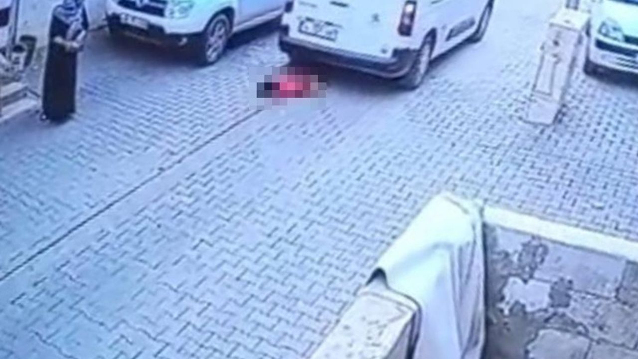 Şanlıurfa'da Kargo Aracının Çarptığı 2 Yaşındaki Çocuk Hayatını Kaybetti