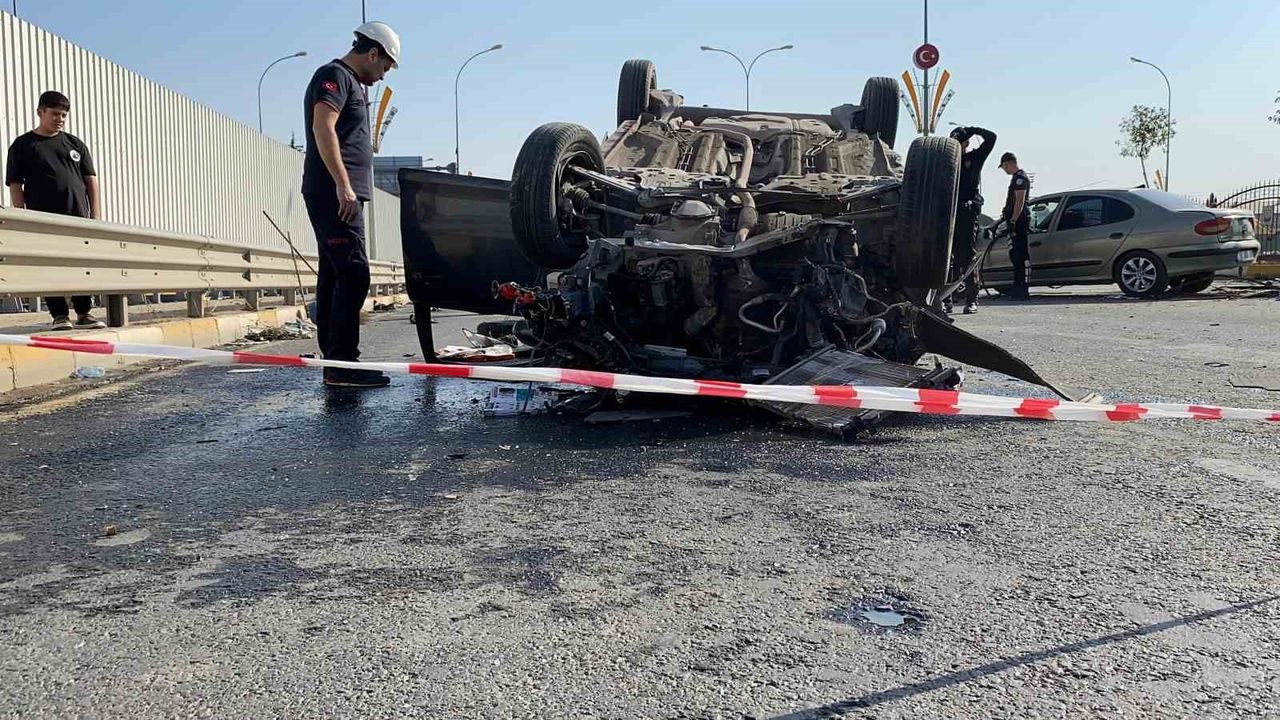 Şanlıurfa'da Zincirleme Trafik Kazası: 2 Ölüm, 3 Yaralı