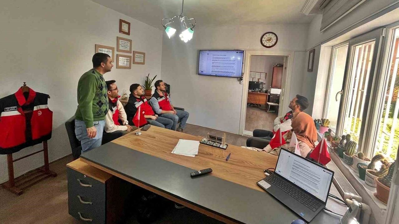 Şaphane ve Pazarlar'da Süt Hijyeni Eğitimi