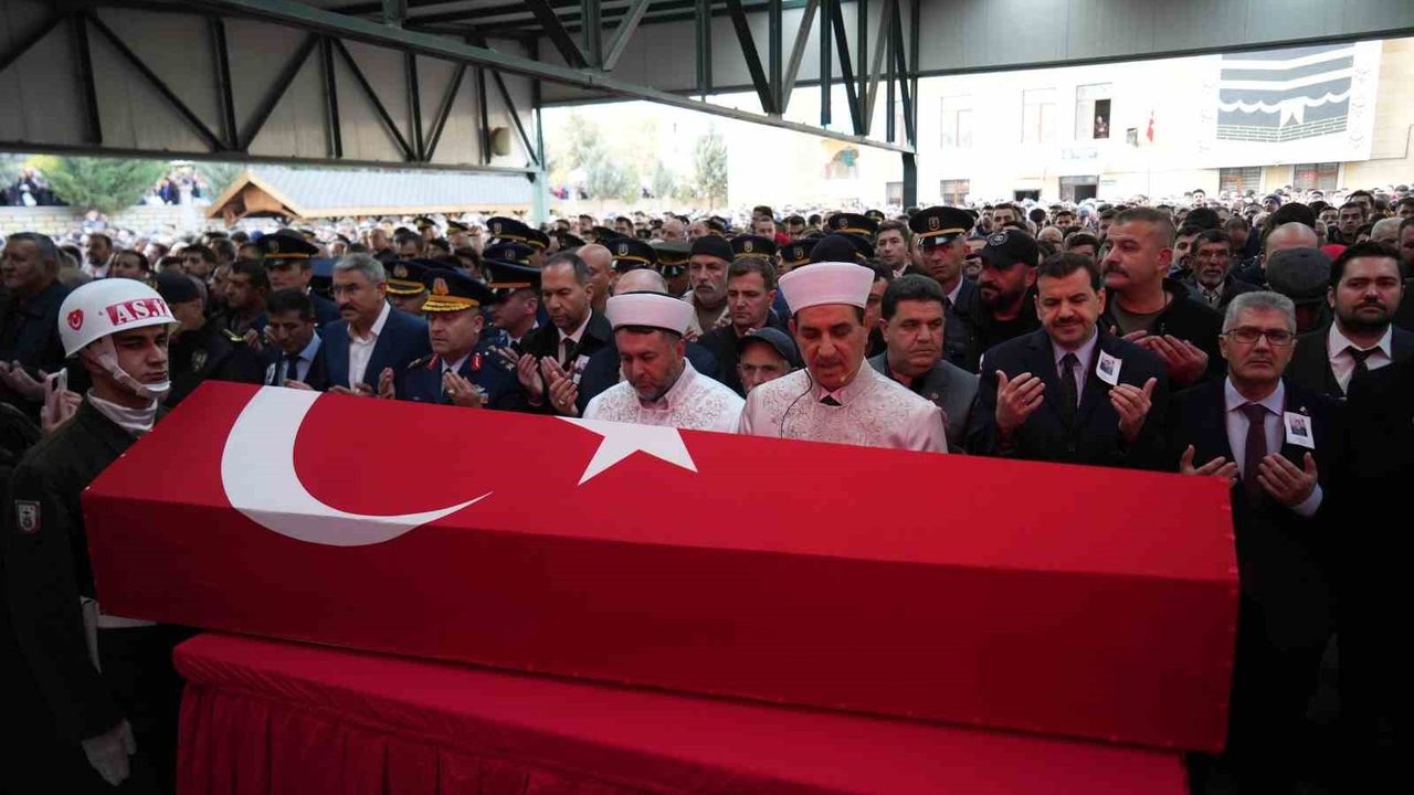 Şehit Burak Özkan Niğde'de Son Yolculuğuna Uğurlandı