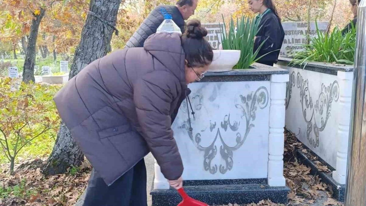 Şehit Öğretmenler Unutulmadı