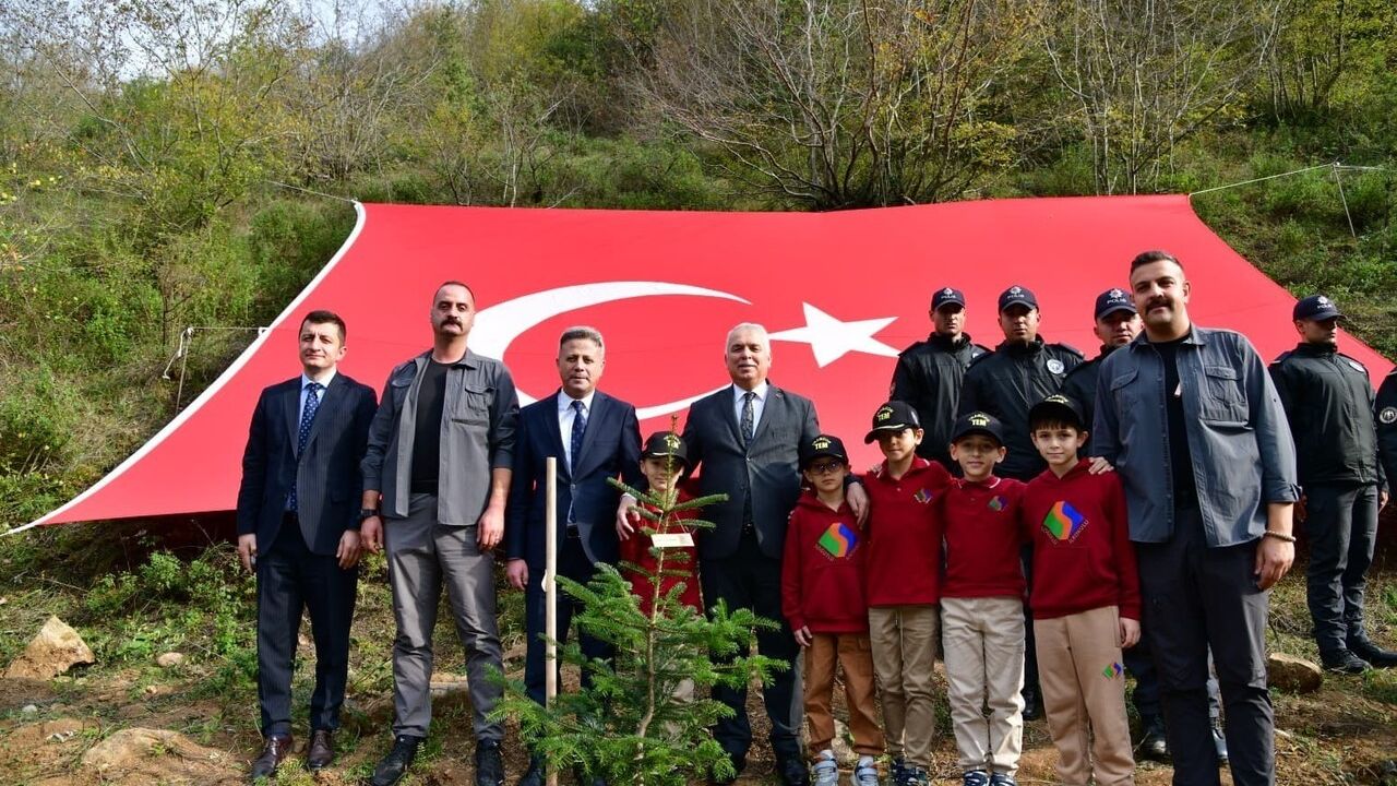 Şehitler İçin Fidan Dikim Etkinliği Trabzon'da Gerçekleşti