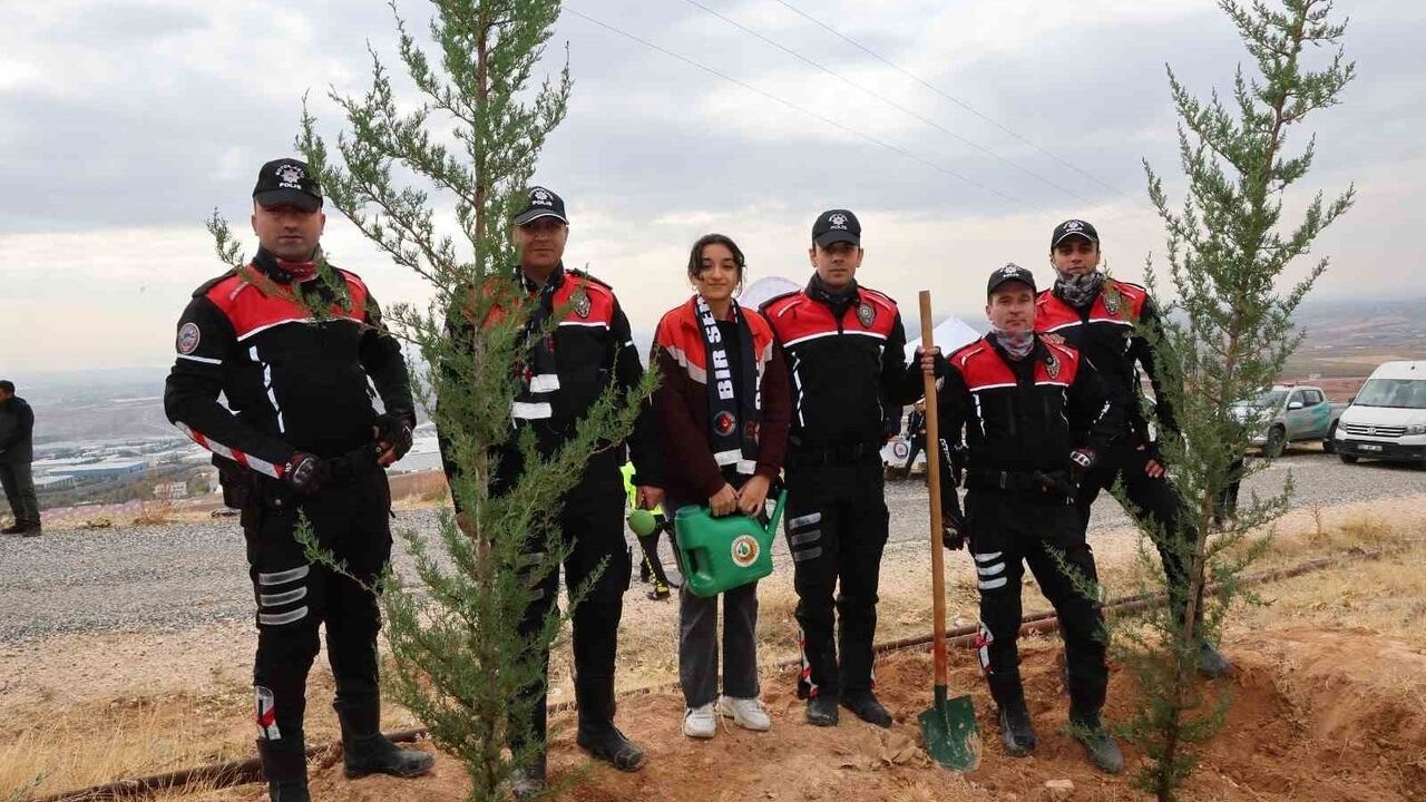 Şehitler İçin Fidan Dikimi Etkinliği