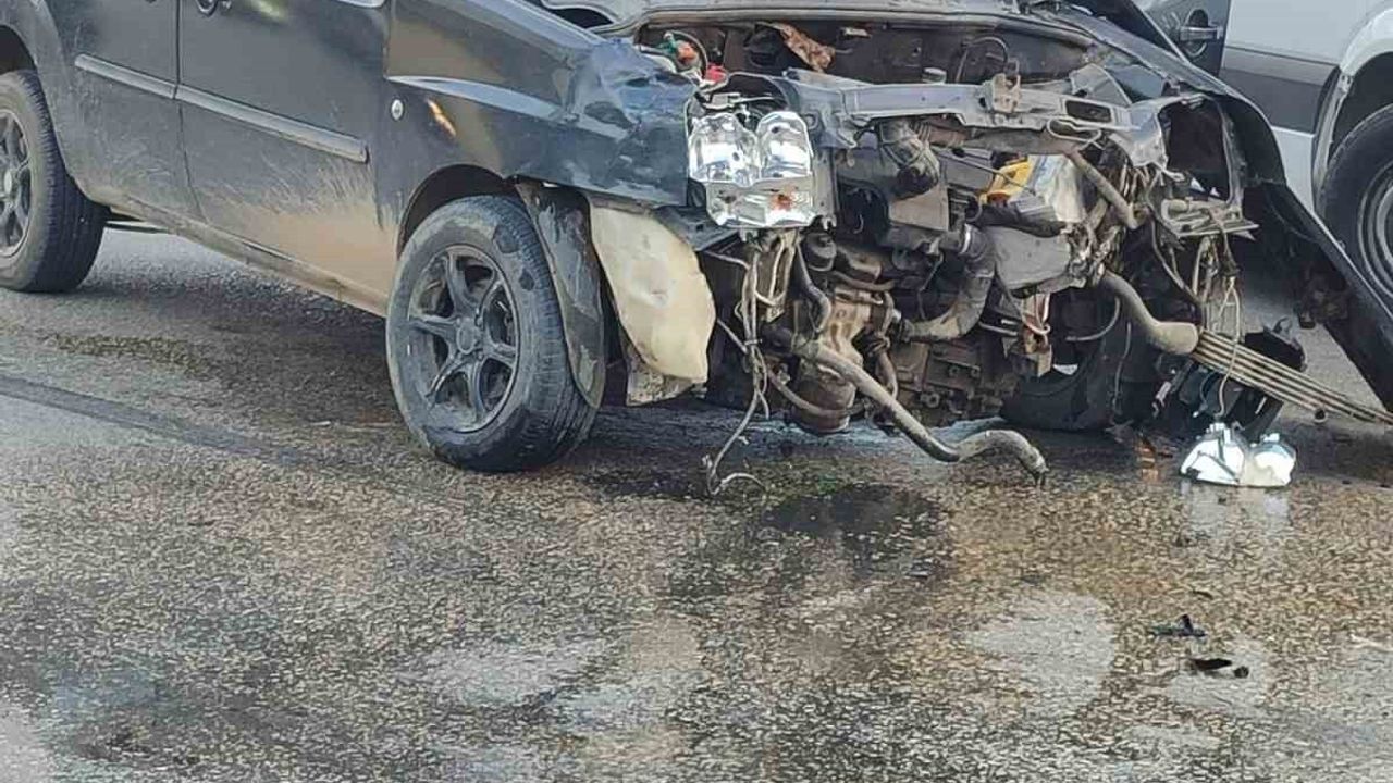 Serik'te Trafik Kazası: Ehliyetsiz Sürücüye 36 Bin Lira Ceza