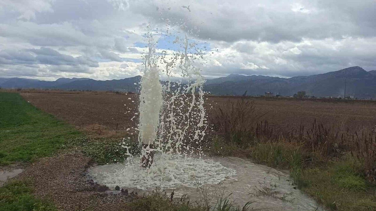 Seydişehir'deki Sondaj Kuyusu Su Püskürtüyor