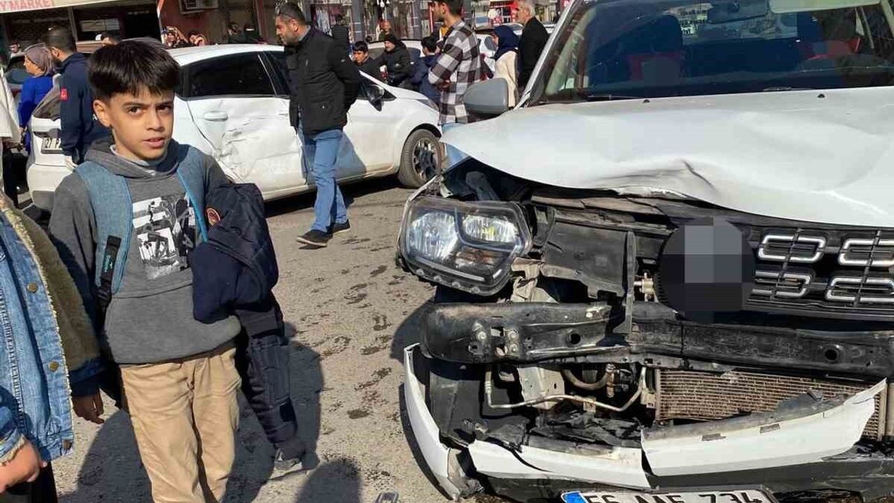 Siirt'te Trafik Kazası: 1 Yaralı