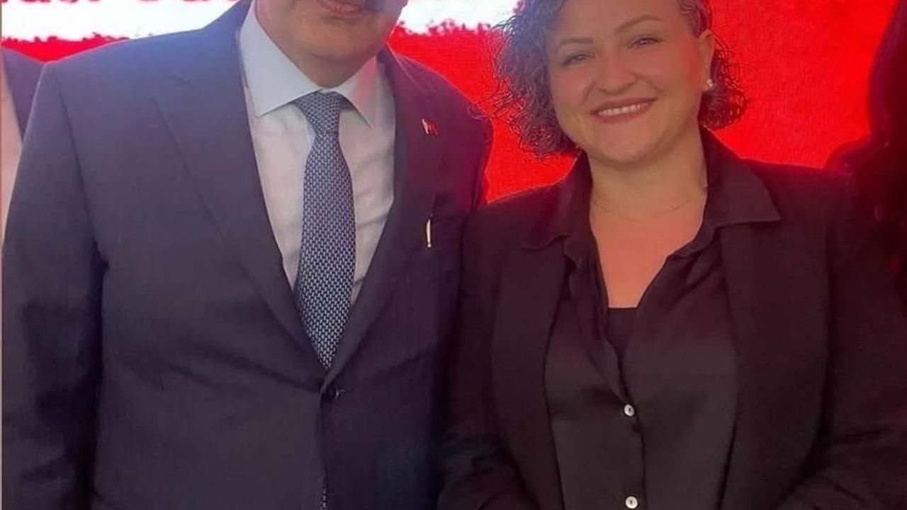 Silifkeli Öğretmen Işık Nil Büyükmil Akyer, Hikayesiyle Milyonlara İlham Veriyor