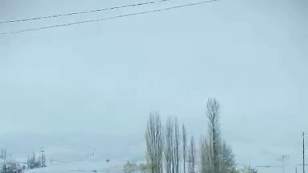 Sincik-Malatya Yolunda Kar Yağışı Etkisini Gösteriyor