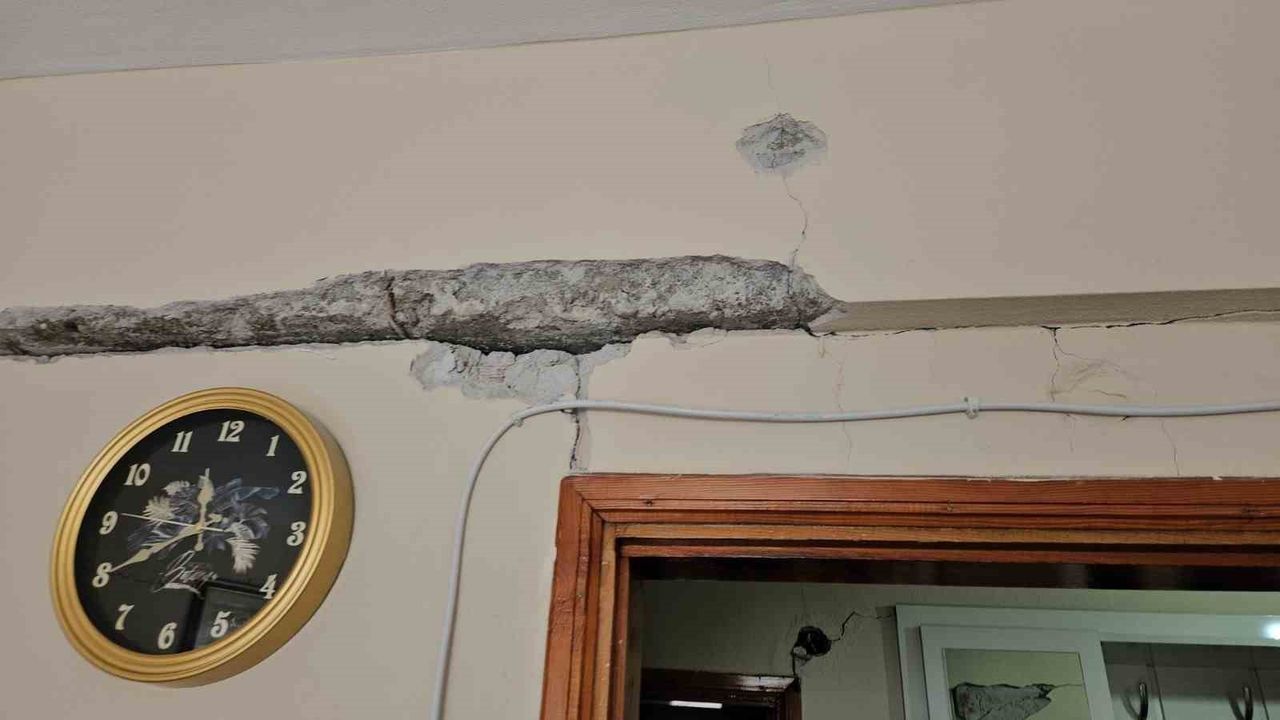 Sındırgı'da Depremin Ardından Vatandaşların Yaşadığı Acılar