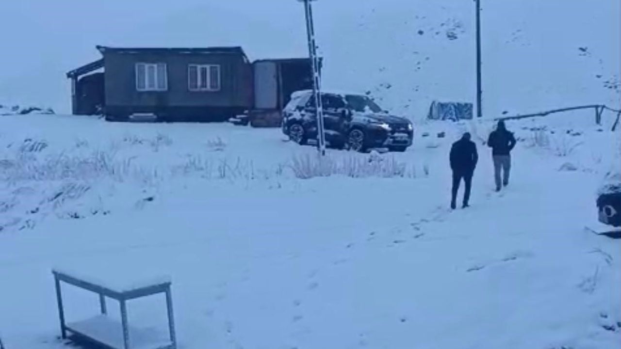 Şırnak Beytüşşebap'ta Kar Yağışı Etkili Oldu