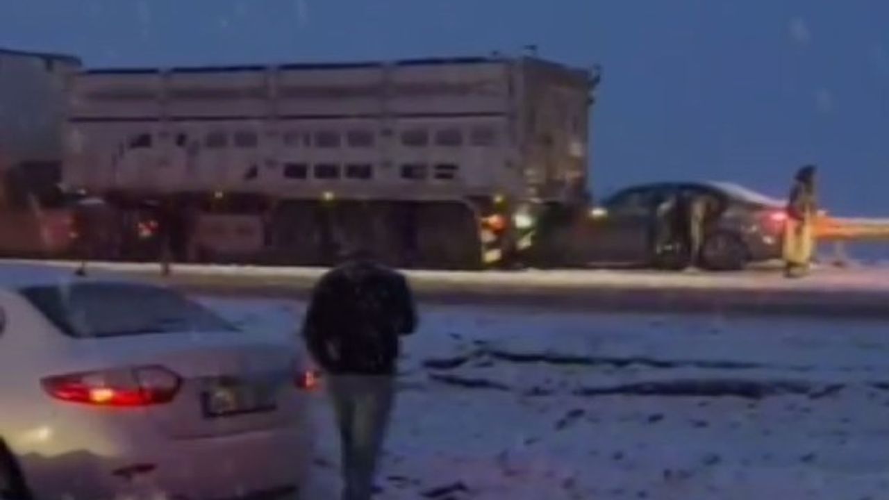 Sivas'ta Kar Kazaları: 1 Ölü, 5 Yaralı
