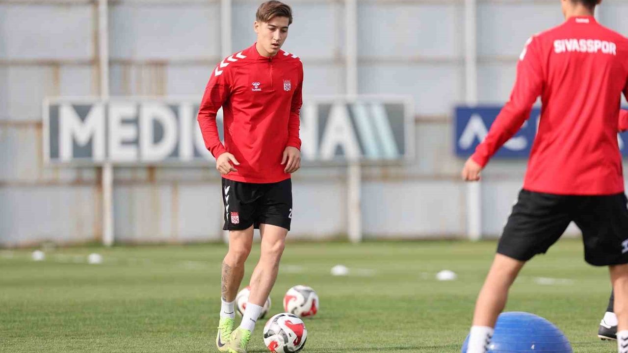 Sivasspor Manisa FK Maçına Hazırlanıyor