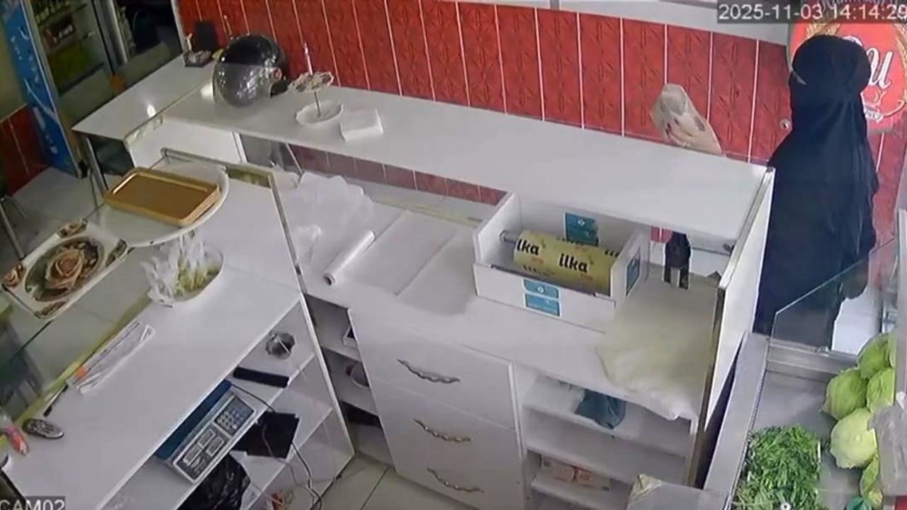 Siverek'te Sadaka Kutusu Çalan Kadın Kameralara Yansıdı