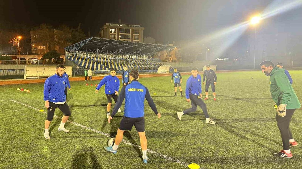 Söğütspor İznikspor Maçına Hazırladı
