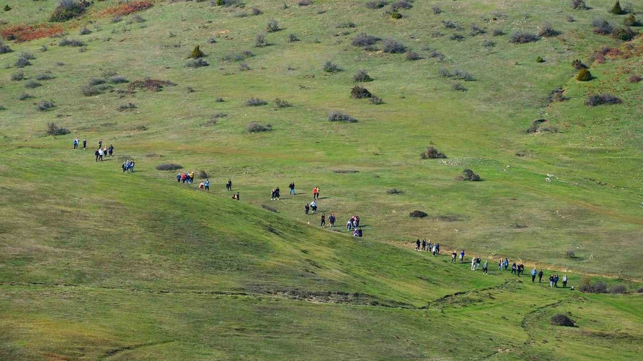 Sonbahar Doğa Yürüyüşleri: Karagöl ve Sultanpınarı Yaylası'nda Unutulmaz Anlar