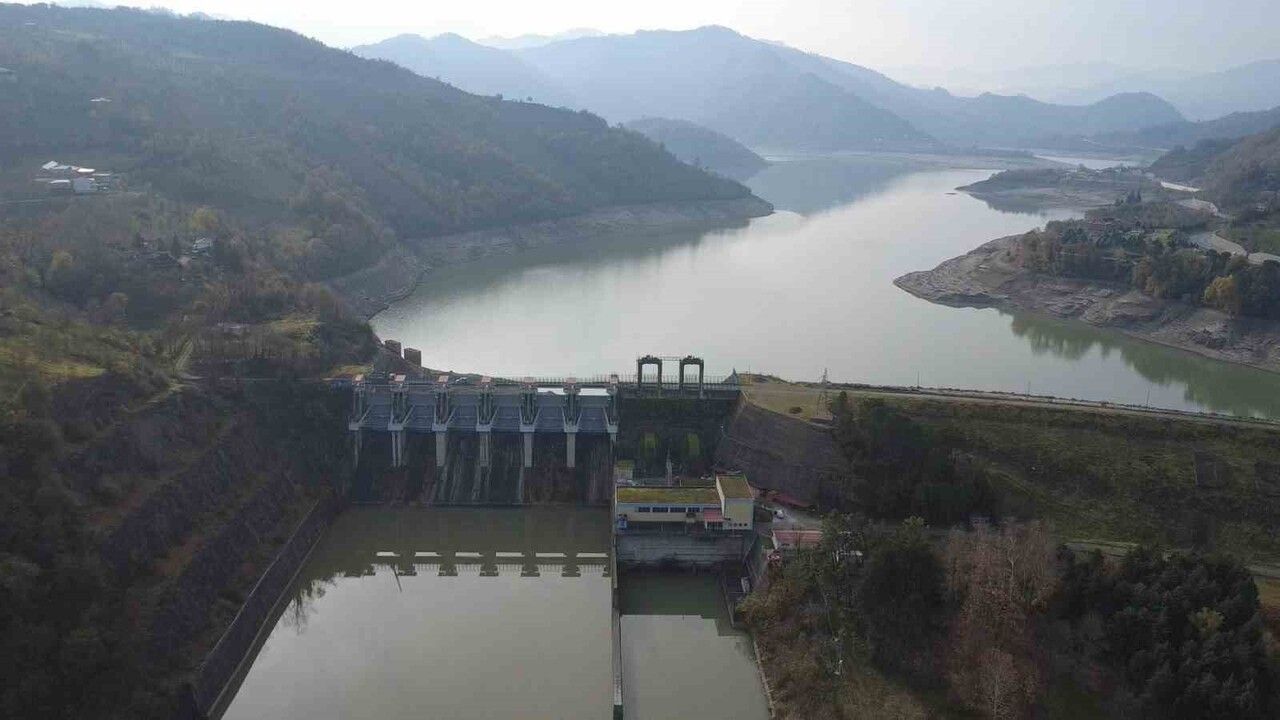 Suat Uğurlu Barajı Bakımından Sonra Su Salımına Geçildi