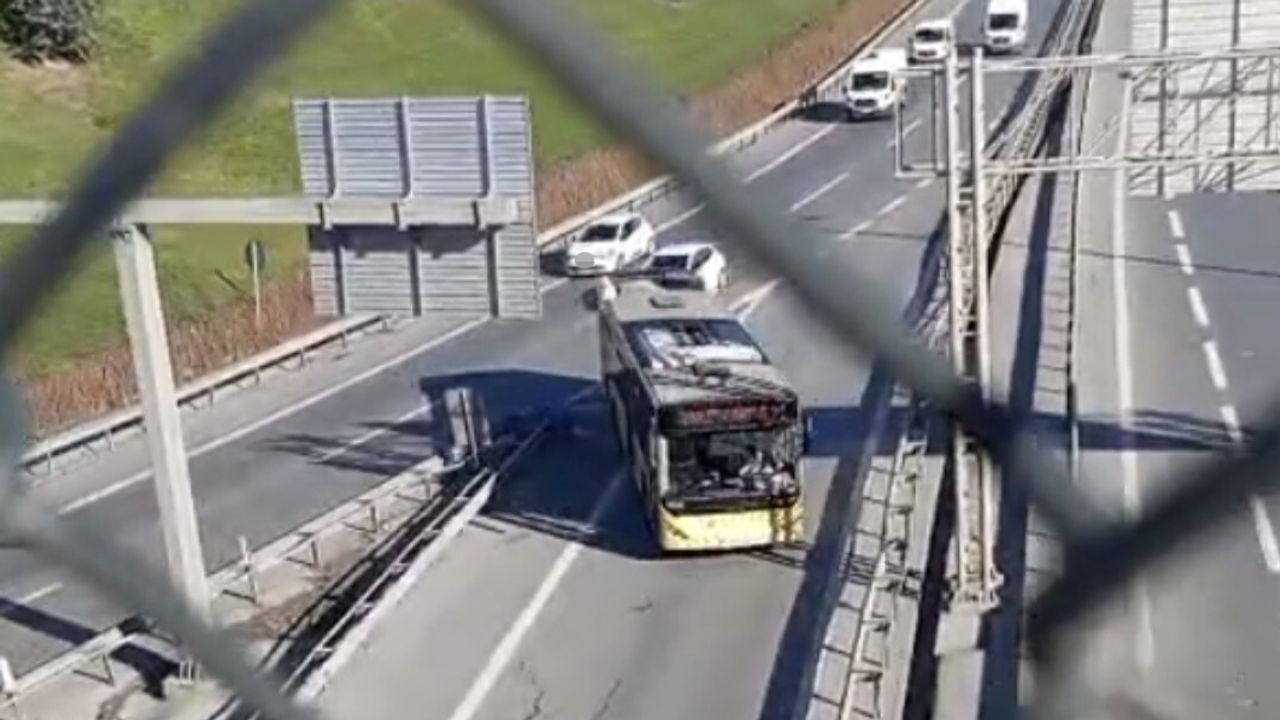 Sultangazi'de İETT Otobüsü Trafiği Tehlikeye Attı