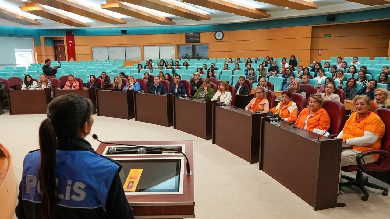 Tarsus Belediyesi Kadına Şiddetle Mücadele İçin Farkındalık Programı Düzenledi