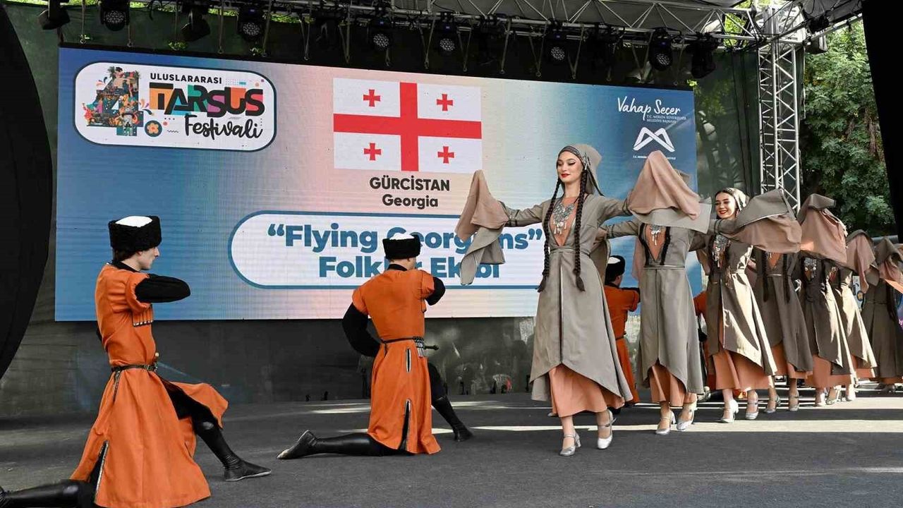 Tarsus Karnavalı: 4. Uluslararası Tarsus Festivali Başladı