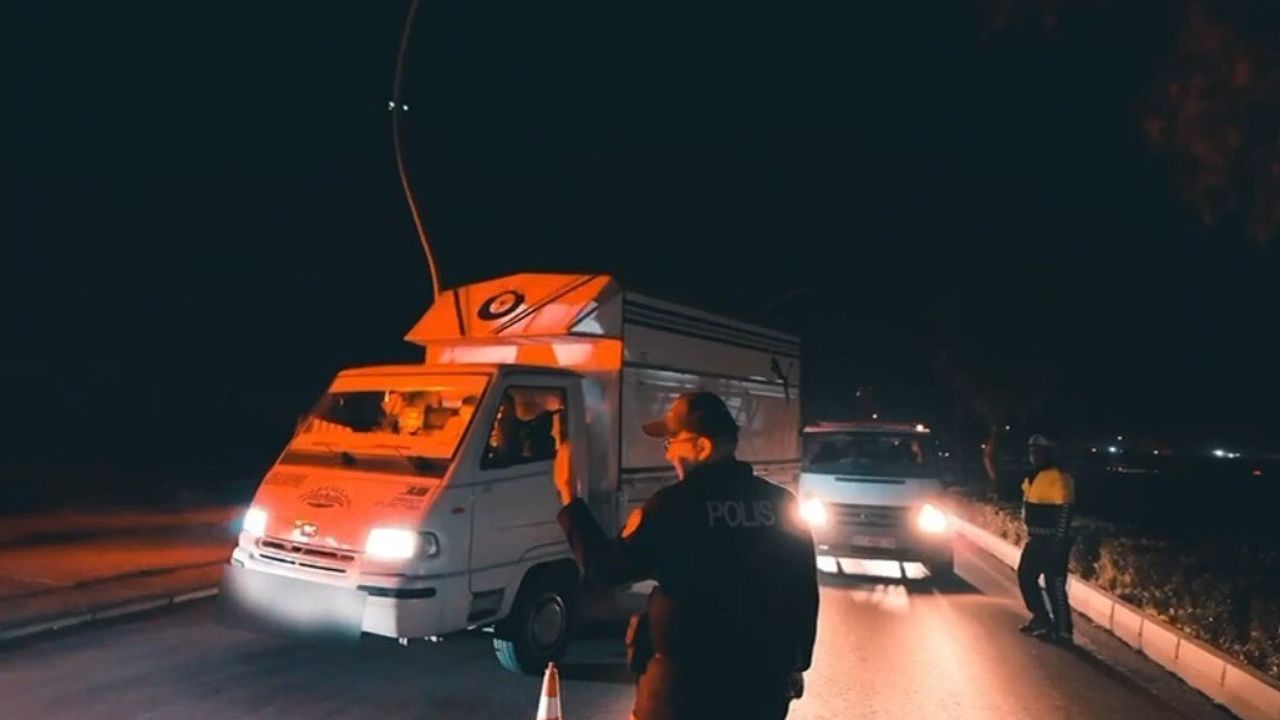 Tarsus'ta Huzur Uygulaması: Silah ve Uyuşturucu Ele Geçirildi