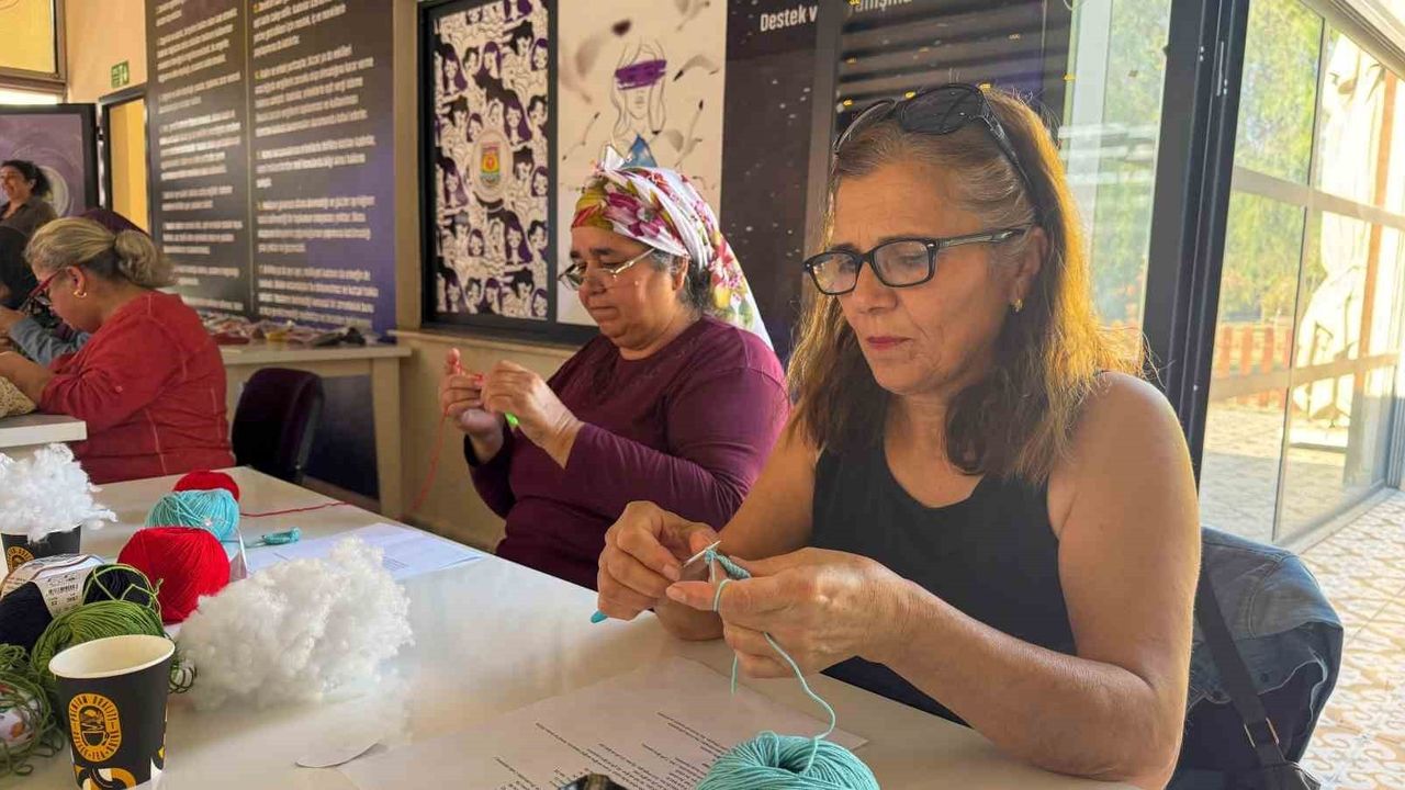 Tarsus'ta Lösemili Çocuklar İçin Amigurumi Kukla Atölyesi