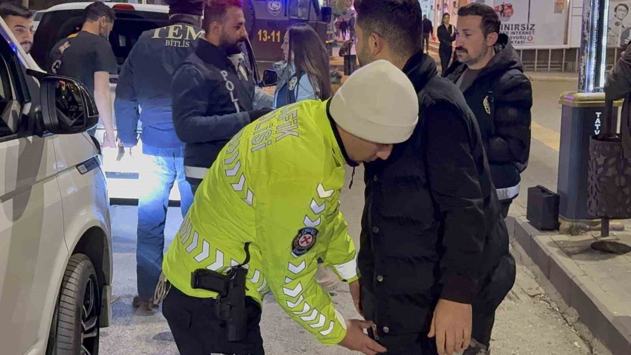 Tatvan'da Jandarma ve Polis Ortak Asayiş Uygulaması Gerçekleştirildi