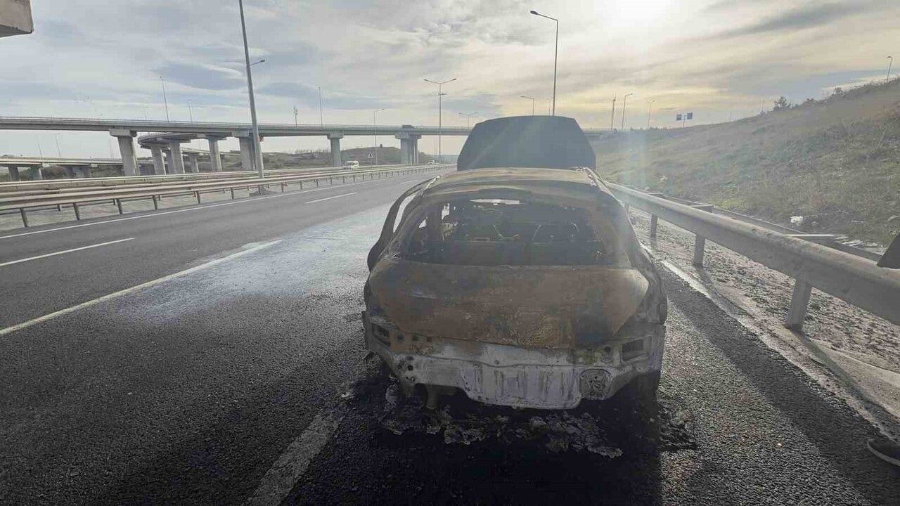 Tayakadın’da Otomobil Yangını Tüm Detaylarıyla