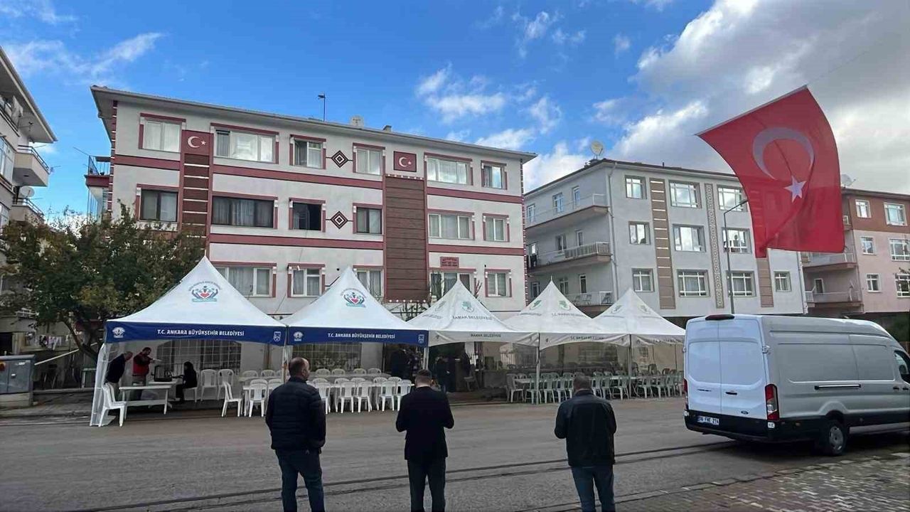 Taziye Çadırı Şehit Uzman Çavuş Cem Dolapci İçin Kuruldu